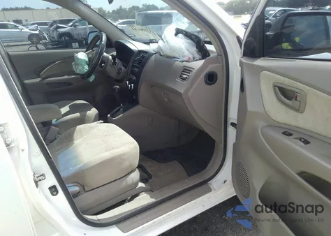 2005 Hyundai Tucson Gl from USA, damaged, VIN KM8JM12B15U082247